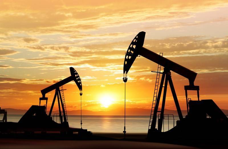 Цена нефти WTI упала ниже $11 за баррель впервые с 1998 года