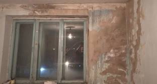 Жители Нарткалы попросили власти о ремонте ветхой пятиэтажки