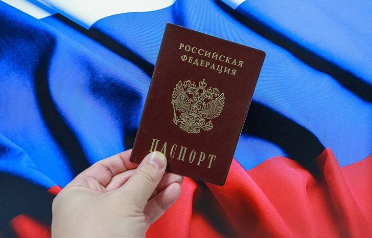 МВД продлило истекающие до 15 июля сроки действия российских паспортов