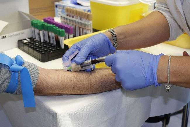 Россиян возмутило предложение забирать бесплатно кровь у излечившихся от коронавируса