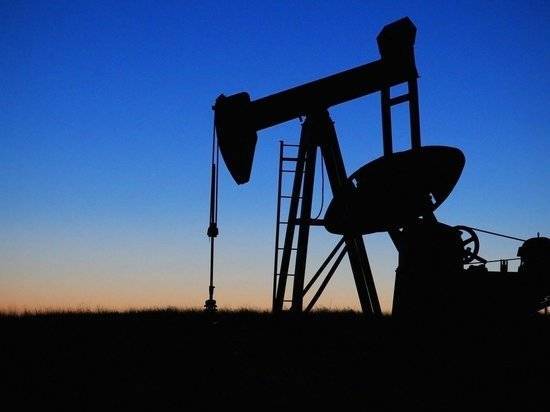 Цена нефти марки WTI впервые в истории упала ниже $9