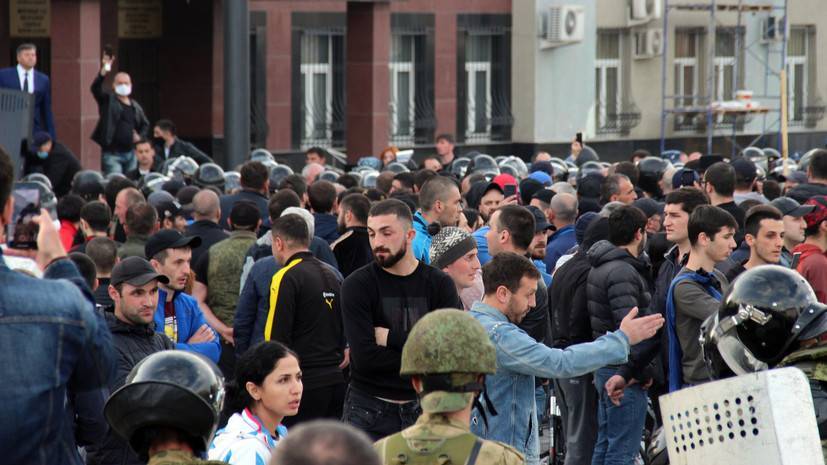 «Оседлали широкий спектр риторики»: COVID-диссиденты устроили митинг во Владикавказе
