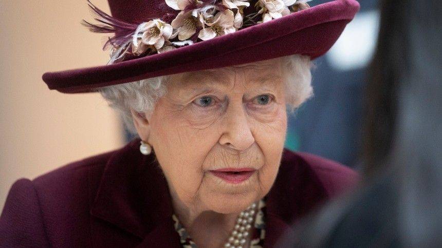 Елизавета II отказалась от салюта в честь своего 94-летия из-за коронавируса