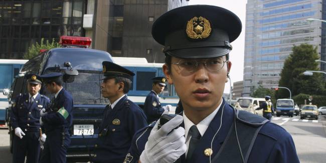 В Японии задержан мужчина, державший в заложниках детей