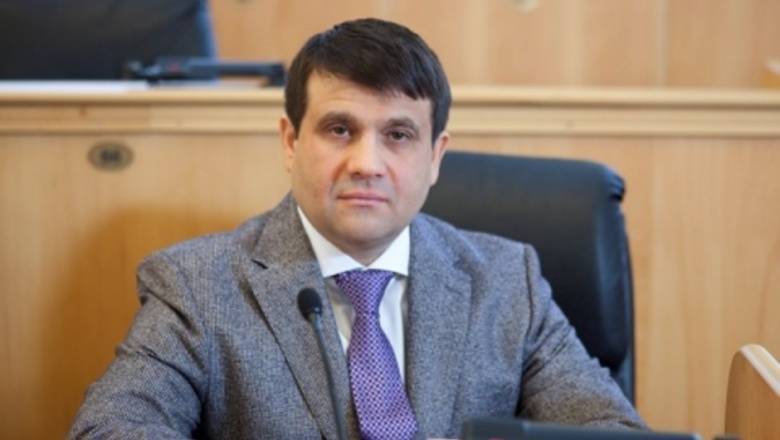 В Тюмени депутат, интересовавшийся защитой богатых у полиции, обеднел на 5 млн рублей