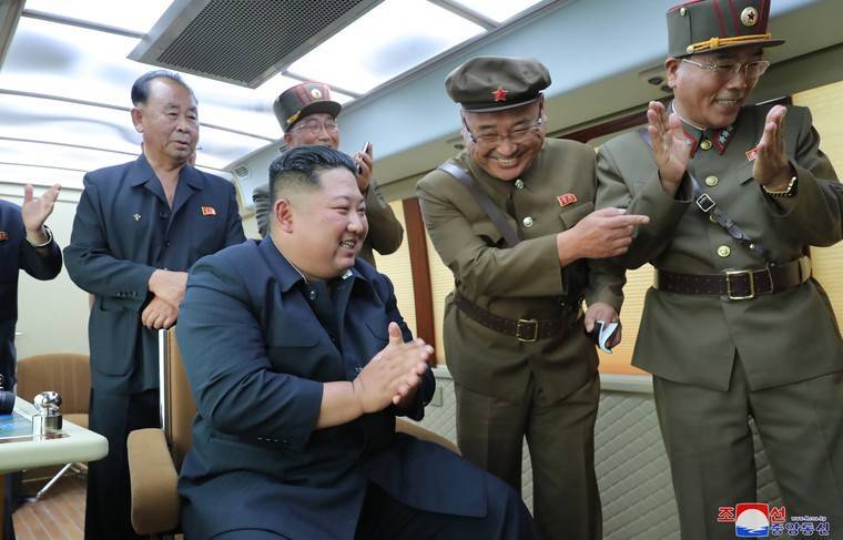 В Китае отказались верить в ухудшение здоровья Ким Чен Ына