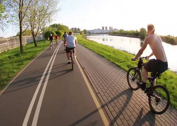 Московских велосипедистов обязали получать электронные пропуска