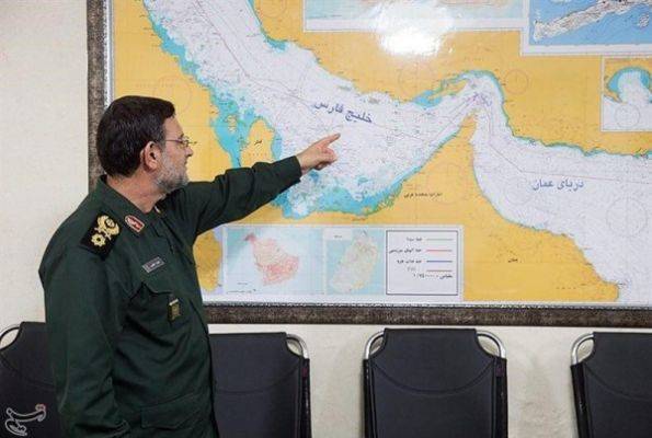 Иран намекнул США на удар по атомному авианосцу в Персидском заливе