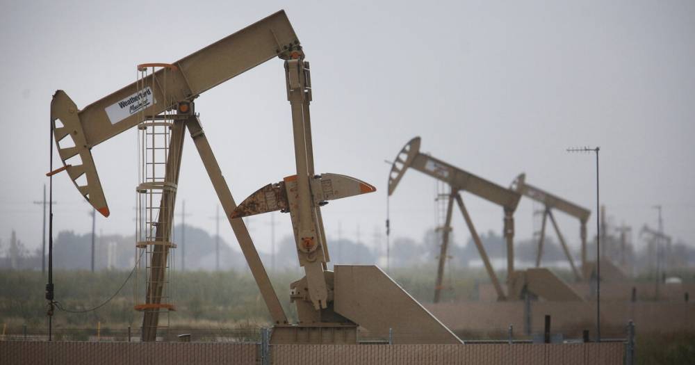 Кремль прокомментировал обвал цен на нефть