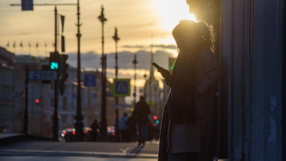 "На улице очень много людей": индекс самоизоляции в Петербурге снизился до 2,3 балла