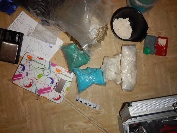 Зауральские пограничники помогли тюменским полицейским задержать наркокурьершу, у которой изъято 7 килограммов "дури"