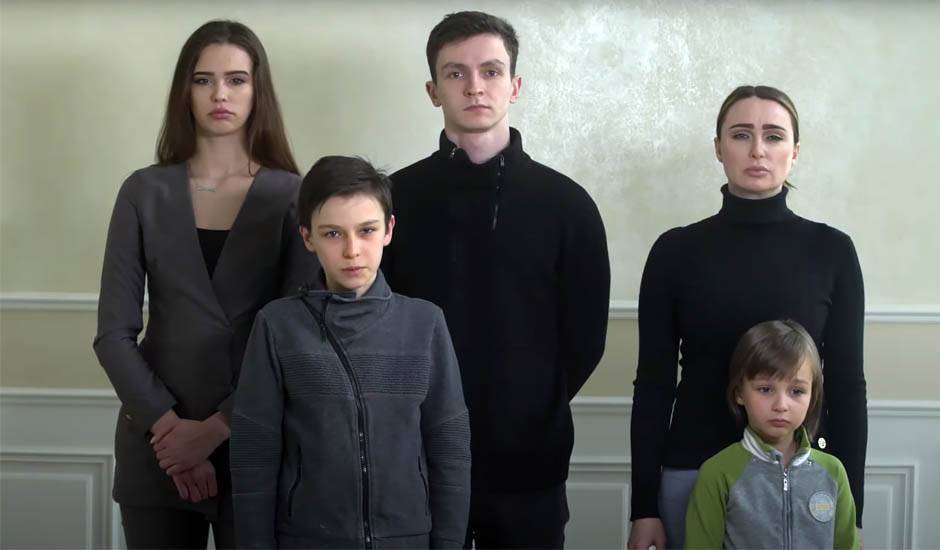 Жена и дети бывшего главы Серпуховского района выпустили новое обращение к Президенту России и попросили Путина об амнистии