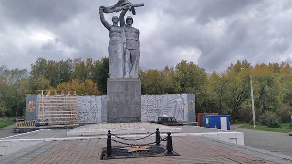 В год юбилея Победы на Среднем Урале восстановили монумент Воину и Родине-матери