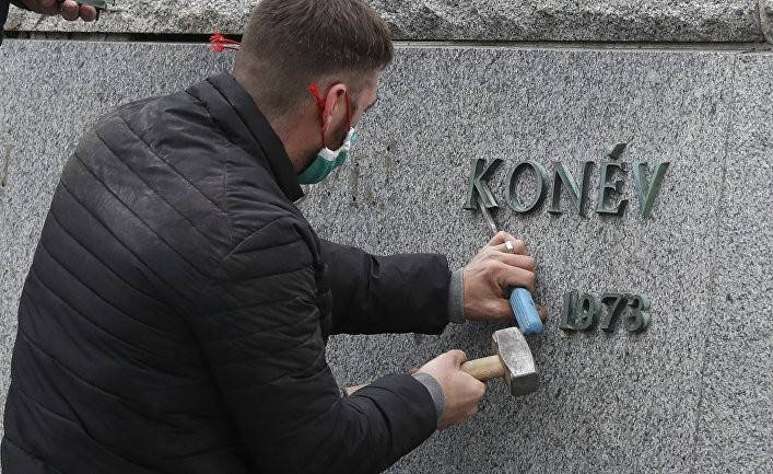 Raptor-tv: как и почему памятник Коневу испарился из реестра военных захоронений?