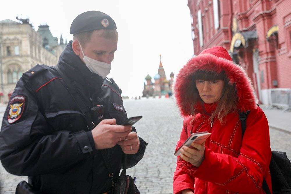 Оперштаб объяснил, почему москвичам аннулируют цифровые пропуска