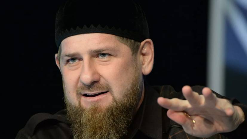 Кадыров побрился налысо после просьб открыть парикмахерские