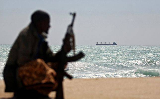 На судне у берегов Бенина пираты захватили украинца