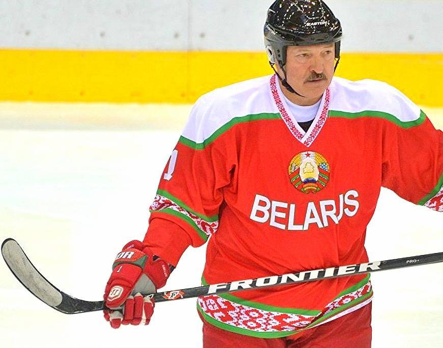 Коронавирусом заразился хоккеист из команды Лукашенко