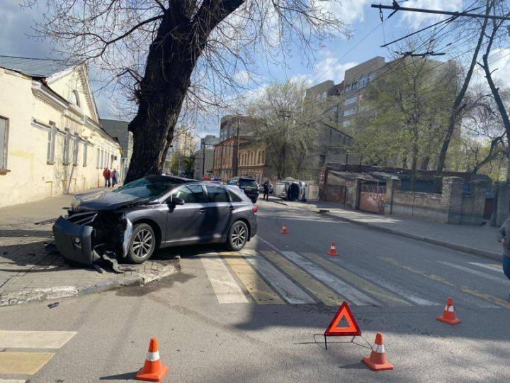 Один человек погиб и один пострадал в ДТП в центре Воронежа