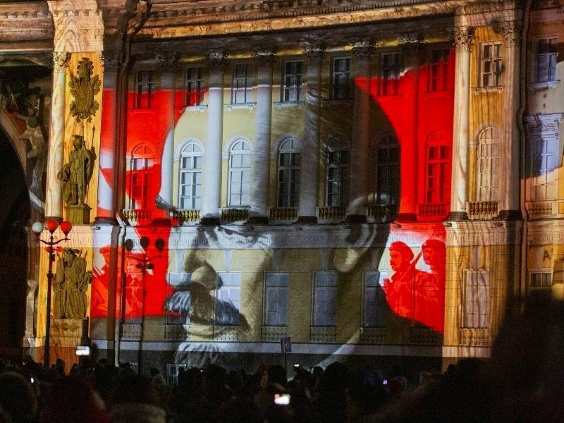 Наблюдатель или надсмотрщик: фотосерия к 150-летию со дня рождения Ленина