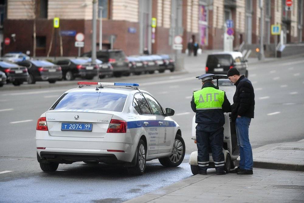 Около 5,6 тысячи автомобилей без пропуска выявили в Москве 22 апреля