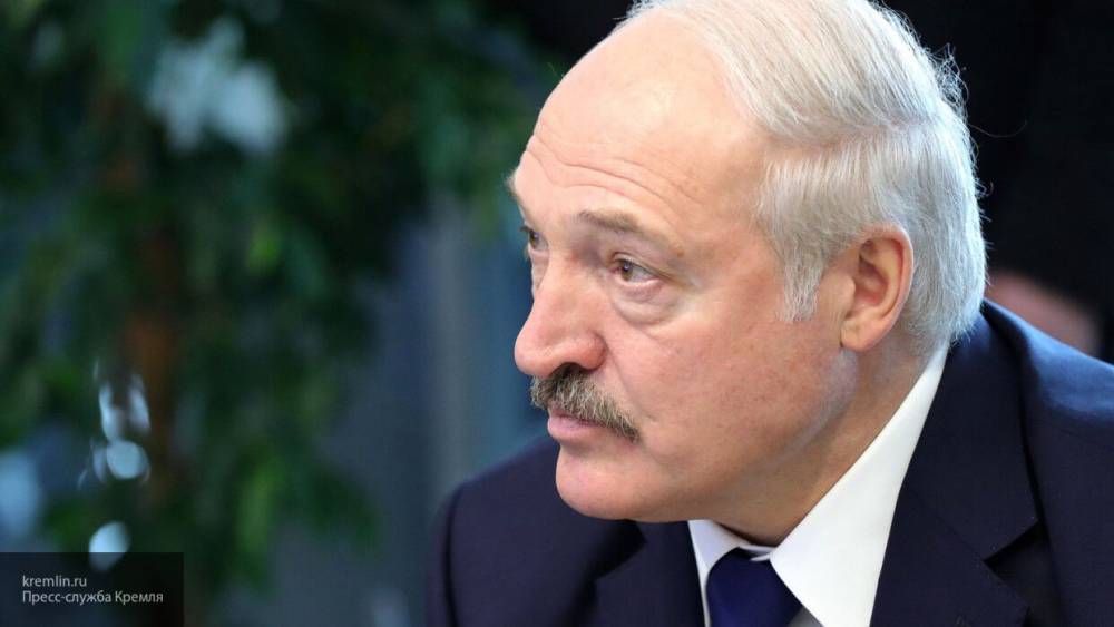 Лукашенко перенес дату обращения к народу и парламенту Белоруссии