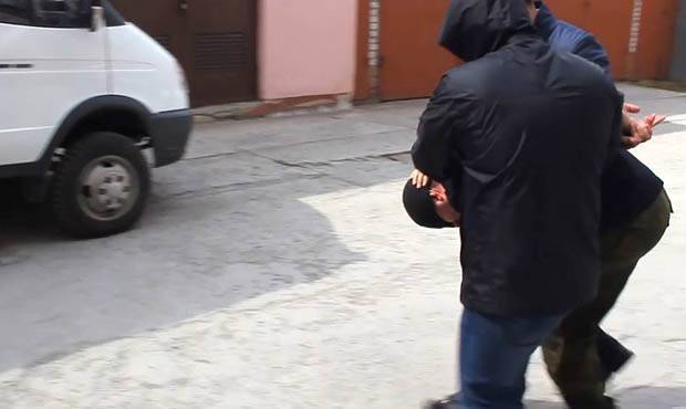 Сотрудники ФСБ задержали еще одного подростка, планировавшего напасть на школу