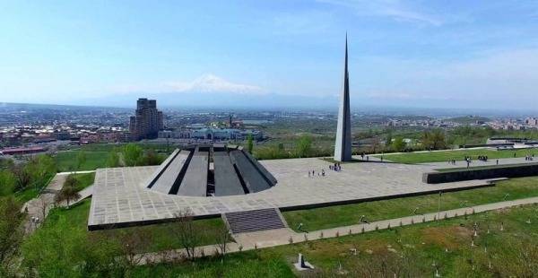Армения вспомнит жертв геноцида виртуальным шествием и 105 тысячами цветов