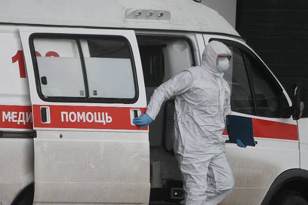 Две трети жертв COVID-19 в Москве слишком поздно обратились к врачам