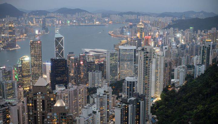 Наращивание связей Гонконга с Китаем стало причиной понижения его кредитного рейтинга
