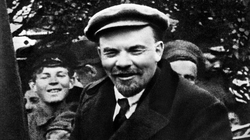 И Ленин такой молодой! 150 лет назад родился главный революционер России