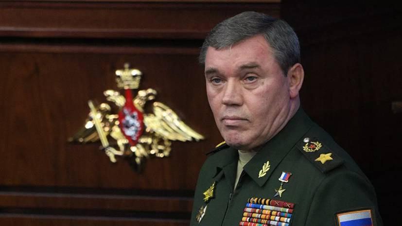 Герасимов и главком ОВС НАТО провели телефонный разговор