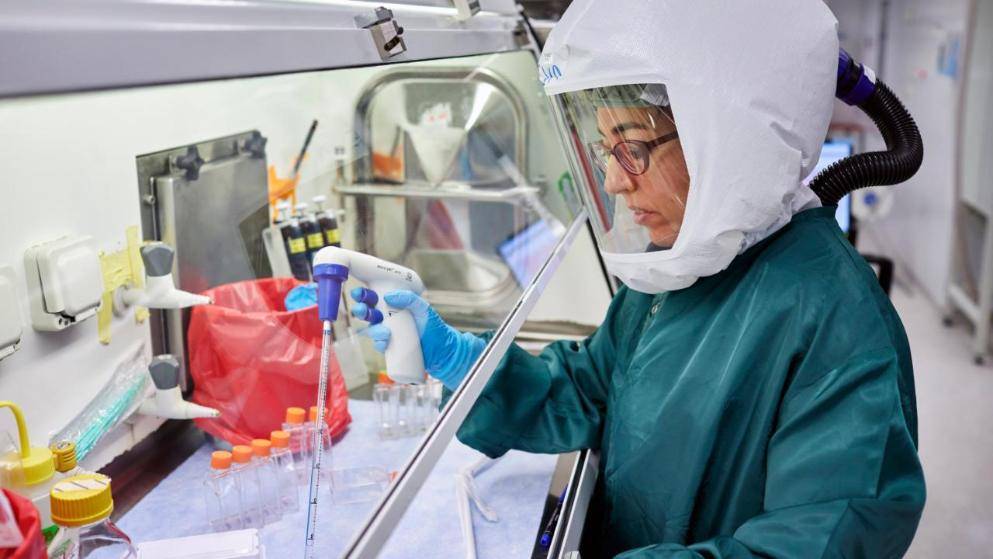 Германия начинает тестировать вакцину против коронавируса на людях