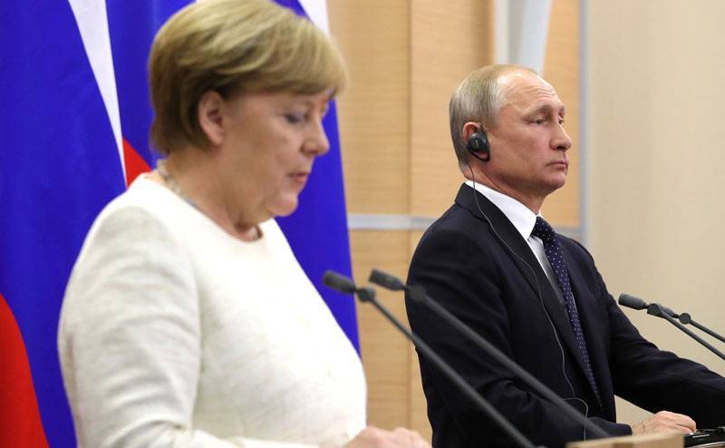 Путин обсудил с Меркель пандемию коронавируса и ситуацию в Донбассе