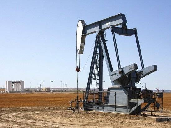 Эксперты предрекли дальнейшее удешевление нефти: рубль провалится в бездну
