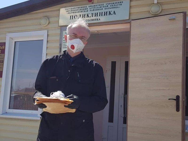 Депутат Госдумы Олег Шеин передал партию респираторов больницам Астрахани