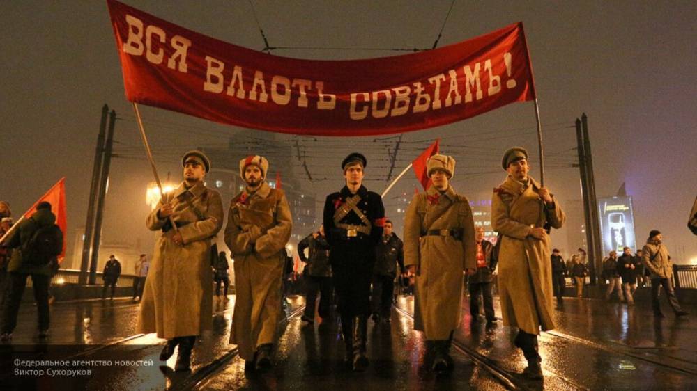 КПРФ отказалась соблюдать карантинные меры, устроив юбилей у мавзолея Ленина