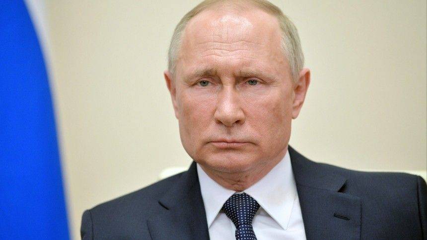 Путин выступает против политизации оказания Россией медпомощи США