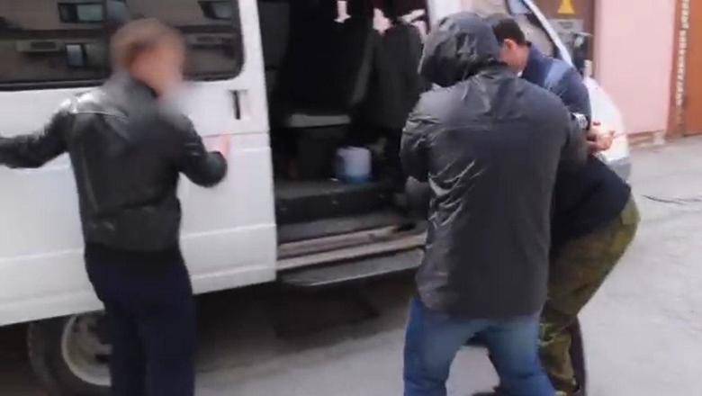 Сотрудники ФСБ задержали тюменца, планировавшего массовое убийство. Подробности