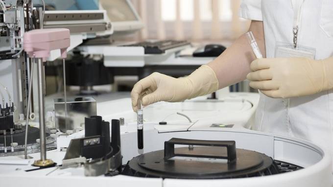 В НИИ Склифосовского пытаются лечить коронавирус гелием