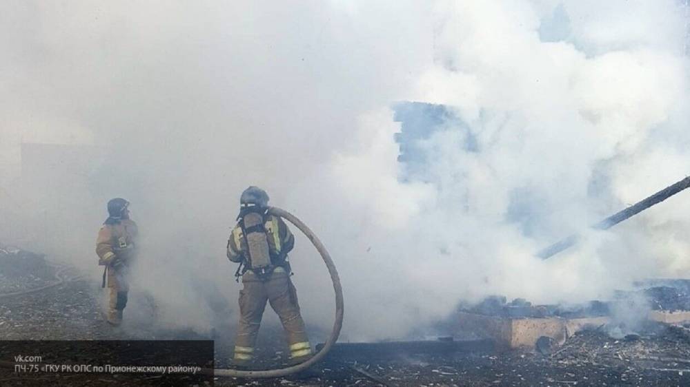 Видео страшного пожара в кемеровском поселке появилось в Сети