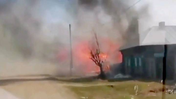 "Кто-то траву поджег, и ветрище!": в Кемеровской области выгорела половина села