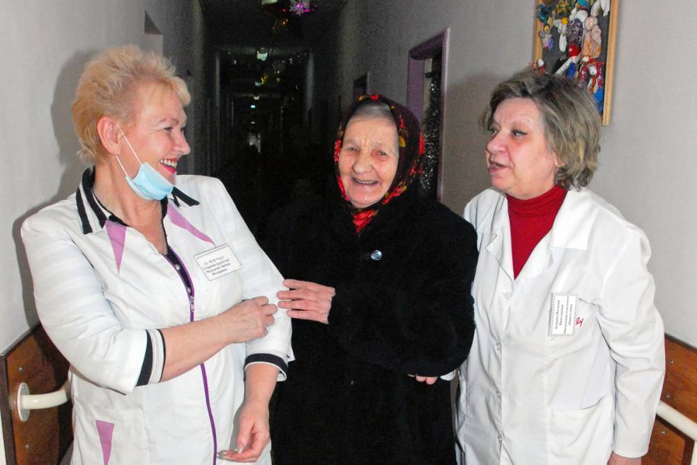 В России призвали закрыть на карантин дома престарелых и психинтернаты