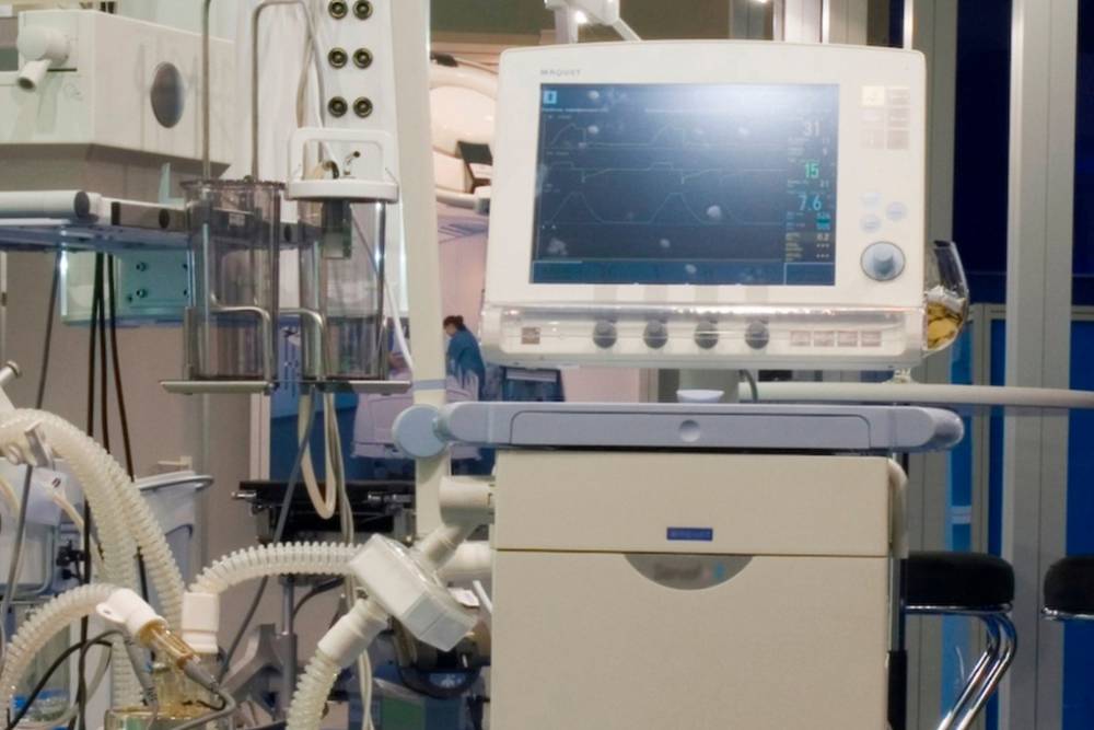 Еще двум больницам купили просроченные аппараты ИВЛ