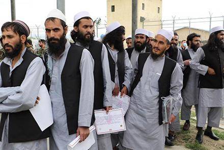 В Афганистане освобождены еще 55 заключенных-талибов