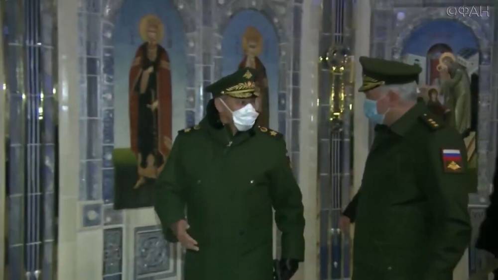 Сергей Шойгу проверил строительство храма Вооруженных сил РФ.