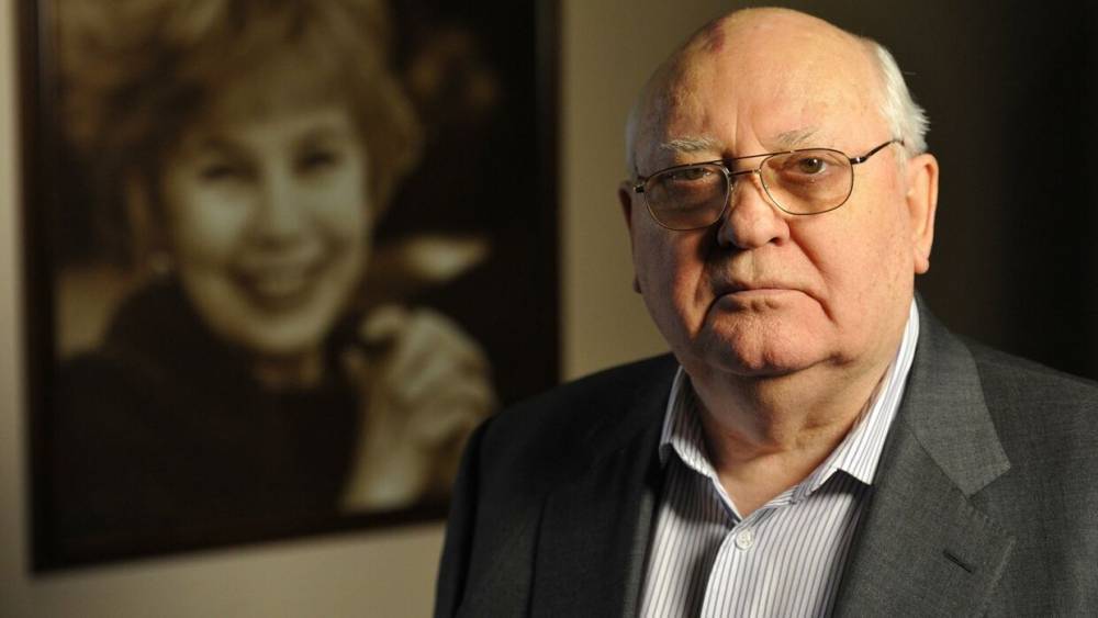 Проханов напомнил Горбачеву, что ГКЧП стал «последней реакцией на распад СССР»