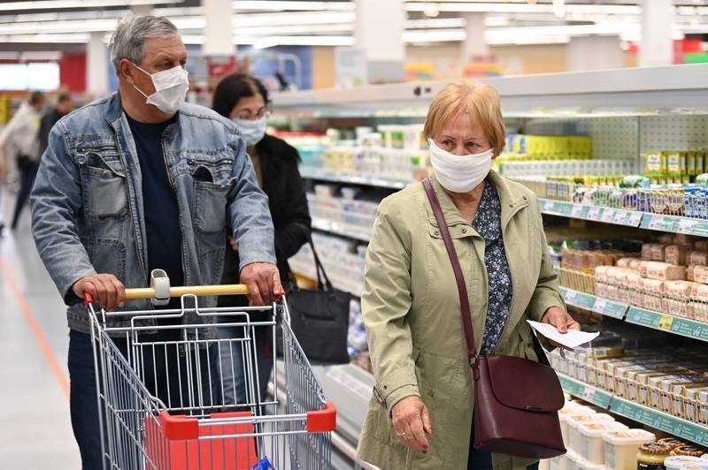 Российские магазины ввели новые правила из-за коронавируса