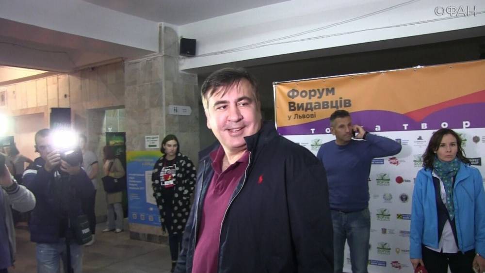 Зеленскому припомнили шутку про «нерастаможенного украинца» Саакашвили