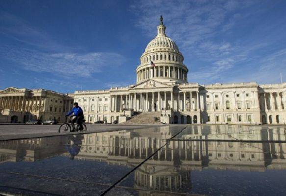 Конгресс США утвердил пакет антикризисных мер на $ 500 млрд